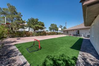 Luxury Modern Estate, Amazing Strip Views! Pool, Hot Tub, Sports Court (Basketball, Tennis, Pickle Ball), Game Room - 2