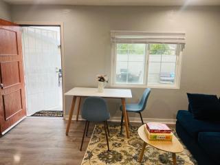 Guest house near LAX, Sofi, Intuit with private parking - Inglewood - 3