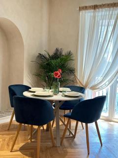 La Piazzetta Guest House - 8