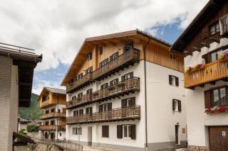 SnowLake Suite & Apartment - 8