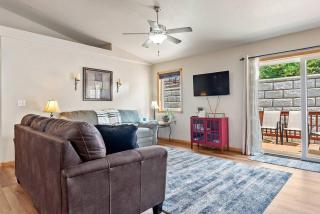 Convenient Townhouse - Near Airport - 0