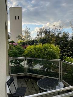 Privates Apartment mit Bad, Küche, Sofa & Balkon - Frankfurt am Main - 7