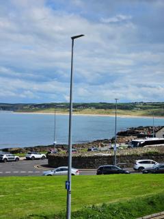 Saltwater Edge Apartment - Portrush - 8