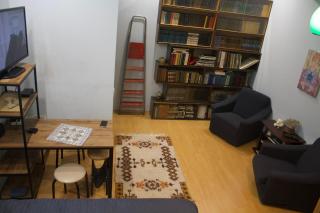 Welhome to a city centre Cozy and Comfy For leisure and Work No go through No other guests Just one host who you can ghost - 4