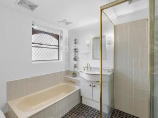 Maroochy Beachside 3 Bedroom Getaway - Maroochydore - 2