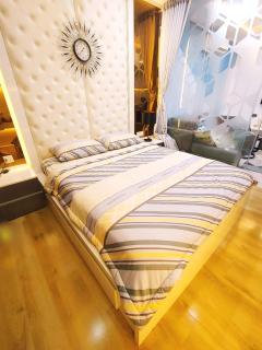 Linda Apartment-ICON56-District4-3mins to center dtrc1- INFINITY POOL- AWESOME ROOFTOP - Ho Chi Minh City - 4