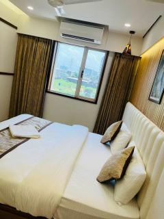 Tulsi Hotel - Surat - 1