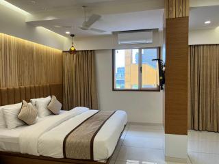 Tulsi Hotel - Surat - 4