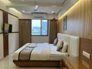 Tulsi Hotel - Surat - 5