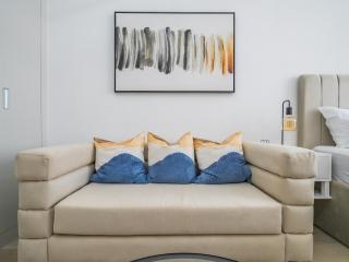 Incredible Studio in Bloom Heights - JVC - Dubai - 6