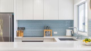 Wreck Beach Retreat - 3 Flannel Flower Fairway - close to the waters edge - 2