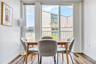 Bellevue Studio w Gym WD nr Spring District SEA-152 - 6