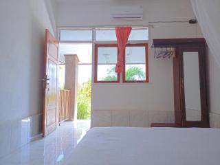 Rocky homestay lakey nangas beach - Huu - 3