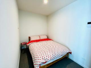 Luxury Indoor Pool, Jacuzzi, Sauna and Steam - Melbourne - 6