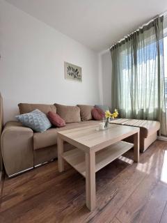 Central Cosy, Fully Renovated 2BD Near the Cathedral - 1
