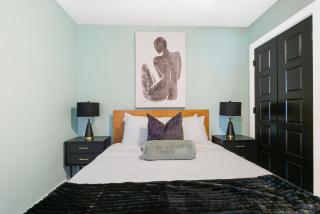Exquisite 4 Bedroom Luxury condo Just Steps from the French Quarter - New Orleans - 2