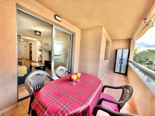 Black Rock Apartment - 2