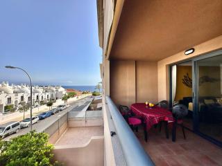 Black Rock Apartment - 3