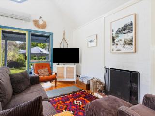 Into the Blue Rye by Ready Set Stay- BYO LINEN & TOWELS - 4