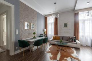 Chic, Captivating Space Near Opera House - Budapest - 0