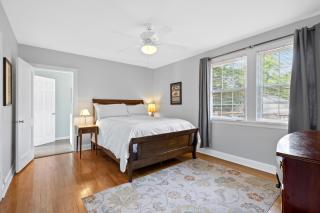 Neighborhood Retreat, Large Yard, Fire Pit - 7