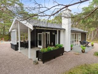 Holiday Home Elsia - 280m from the sea by Interhome - Neksø - 0
