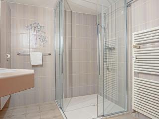 Apartment Chesa Anemona al Lej by Interhome - 6