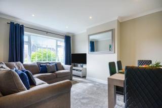 Potter's Escape-walking distance from The Studios! - Abbots Langley - 9