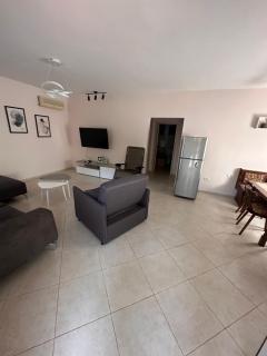 Relax Pine Villa Residence - Golem - 9