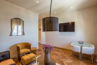 Riva - the heart of palace - Split - 4