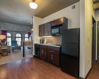 Brewhouse Inn and Suites - 4