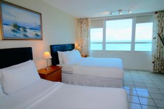 Castle 1733 Ocean view studio with direct beach access, pool, tennis & free parking - 1
