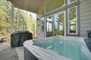 New Meadows Golf Resort Vacation Rental with Hot Tub - 9
