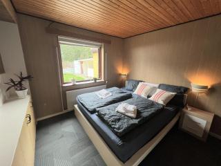 The Yellow House, Beach 5mins Drive, 3BR with free parking, Fast Fiber Internet - Rødby - 2