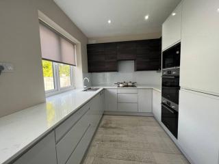 Star London Bell Lane 3-Bed Oasis with Garden - Hendon - 5