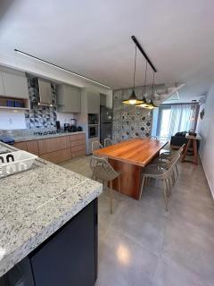 Excelente Casa de 02 suítes em Arraial D'ajuda-condomínio fechado - Arraial d'Ajuda - 1