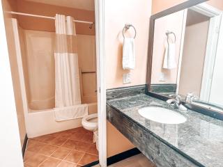 Laker Inn - Jamestown - 4