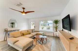 Nokomis Home with Screened Pool, 3 Mi to Beaches! - Nokomis - 8