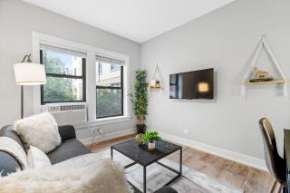 1-bedroom Chic Apartment with Laundry - Brompton 55-60 rep - Chicago - 9