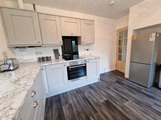 Chimes-Company & Family Stay, 2 Bedroom House + Free parking - Tamworth - 1