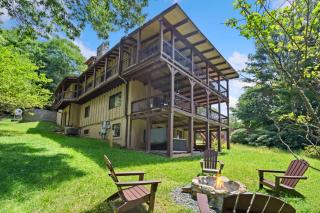 Banner Barn - 8
