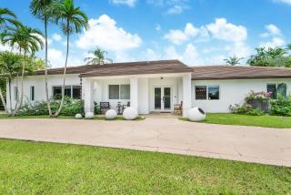 Luxe Retreat with Private Beach & Pool Paradise L53 - Miami - 4