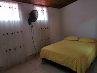 Casa de relajación low cost - La Dorada - 2