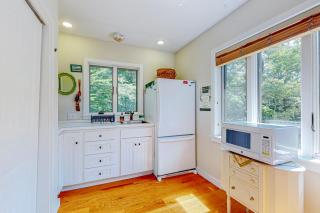 Nana's Rear Treehouse - West Tisbury - 7