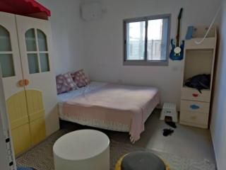 דירת גן צבעונית בכרם האמנים בעכו - 4