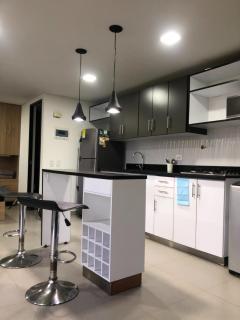 ApartaSuite Cerca al CC El Tesoro - Medellín - 2