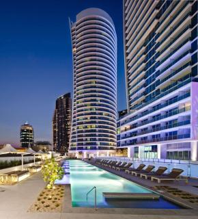 Hilton Surfers Paradise Hotel & Residences - 1