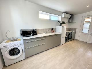 Maison Vue Pyrénées Centre ville - salle de jeux - 1