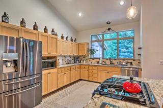 Mountain-Modern Unit Golf, Hike, Ski and More! - Bend - 3
