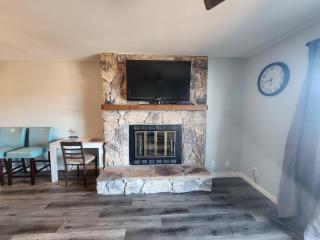 Lakefront condo with a VIEW Osage Beach - Osage Beach - 2
